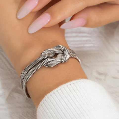 Women's Snake Chain Bracelet - UniqShine